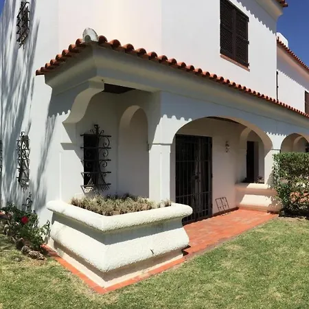Prestige For - Maria Cecilia - Moradia Com Jardim E Churrasco - *